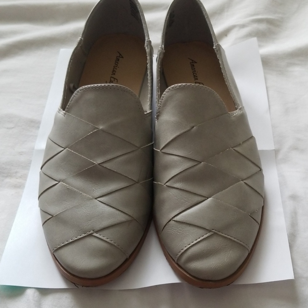 🆕Ametican Eagle Faux leather grey loafers